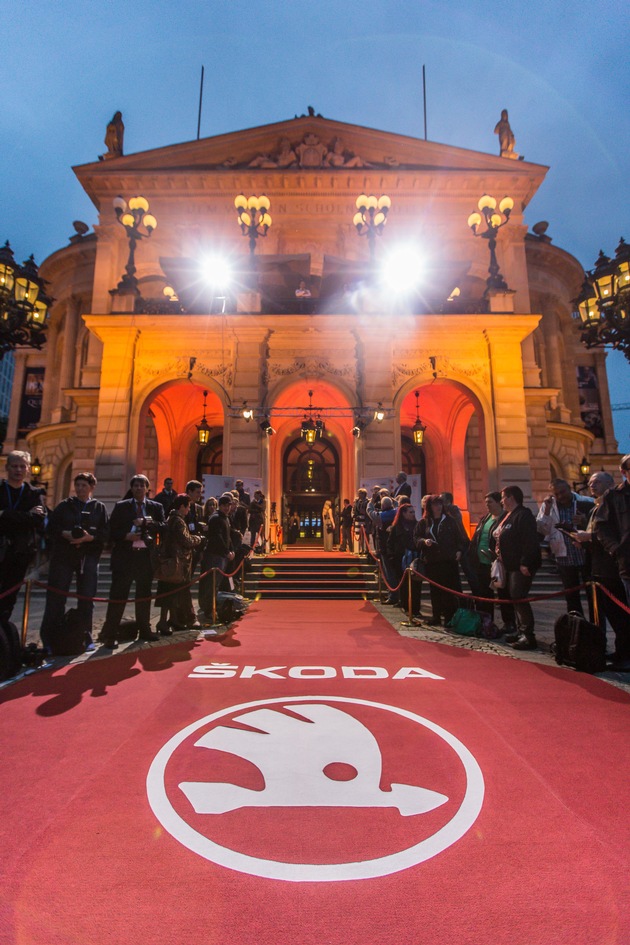 SKODA Markenbotschafter Matthias Brandt erhält Hessischen Fernsehpreis (FOTO)