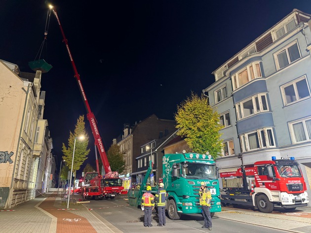 FW-EN: Teileinsturz eines Daches sorgt für Großeinsatz in Gevelsberg