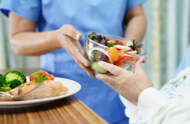 DBU: Tag der gesunden Ernährung: Ökologisch essen in Krankenhäusern