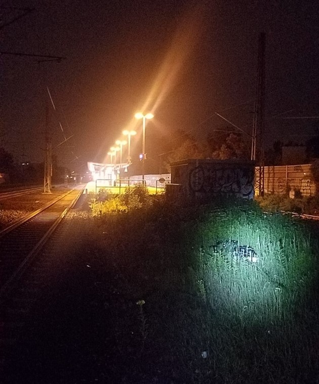 BPOL NRW: Zug überfährt Elektroroller - Bundespolizei ermittelt wegen gefährlichem Eingriff in den Bahnverkehr