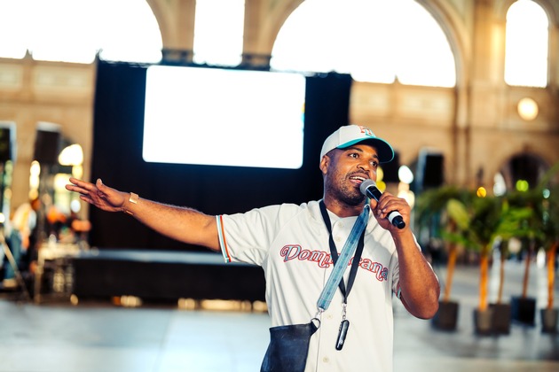 Vom Bahnhof direkt in die Karibik: Dominikanische Republik bringt Lebensfreude nach Zürich