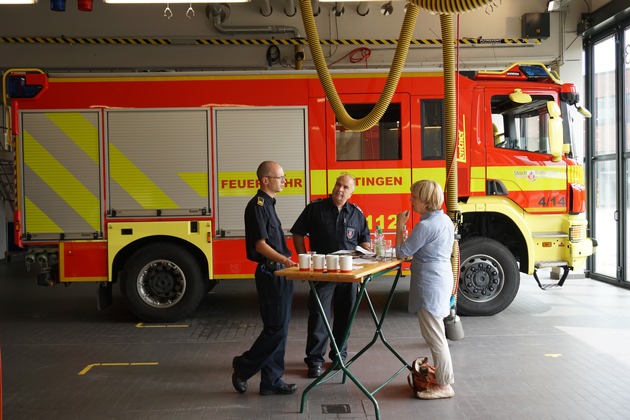 FW Ratingen: Fraktion vor Ort - MdL Müller-Witt besucht die Feuerwehren