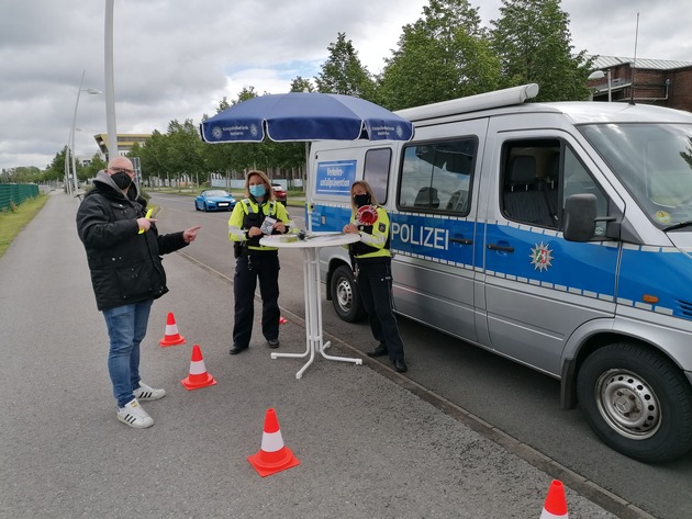 POL-ME: &quot;Projekt Korrekt&quot; - Polizei führt Schwerpunkteinsatz zur Senkung der Verkehrsunfälle mit Radfahrenden und zu Fuß Gehenden durch - Ratingen / Hilden / Langenfeld / Monheim am Rhein - 2105122