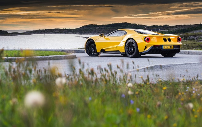 Ford-Werke GmbH: Neues Video: Ford GT auf der Atlantikstraße in Norwegen, inklusive Rekordfahrt auf nördlichster Rennstrecke der Welt (FOTO)