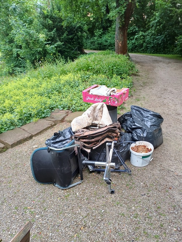 Müll wild entsorgt!