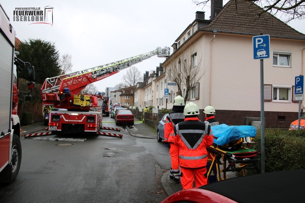 FW-MK: Brand in einer Dachgeschosswohnung