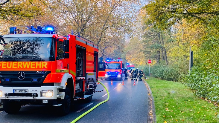 FW-MH: Fahrzeugbrand im Parkhaus des Rhein-Ruhr-Zentrums