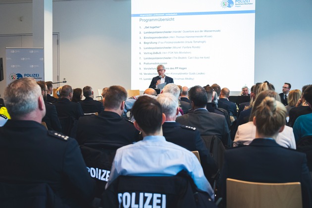 POL-HA: POLIZEIarbeit ist WERTEarbeit - Polizei Hagen stellt &quot;Verlässlichkeit&quot; in den Mittelpunkt