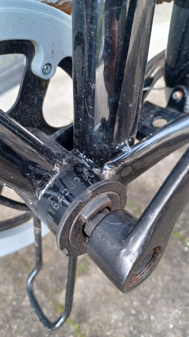 POL-WHV: Sichergestelltes Klappfahrrad - Eigentümer gesucht