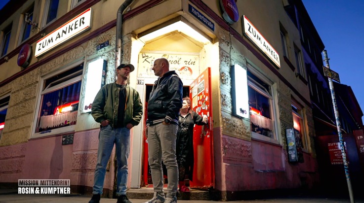 Angetreten, meine Herren! Auf dem Marineschiff und im Stripclub. &quot;Rosin &amp; Kumptner: Mission Mittendrin!&quot; startet am Donnerstag bei Kabel Eins