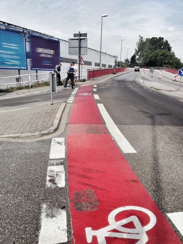 POL-PPRP: Überwachung Radwegsperrung in Baustelle Buschwegbrücke
Fast 50 Prozent Beanstandungsquote