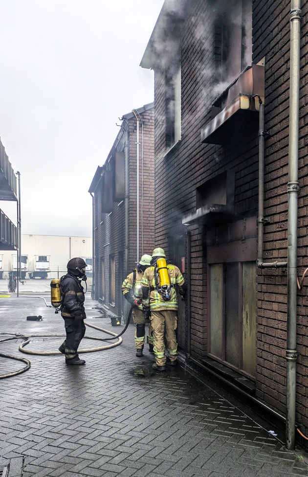 FW-KLE: Realbrandausbildung Modul 2 absolviert