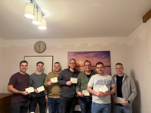 FW Xanten: Förderverein sorgt für vorzeitige Bescherung