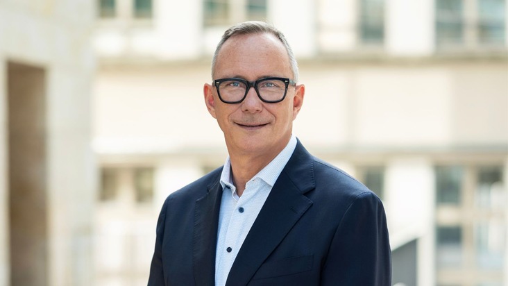 Die SRG richtet ihre Kommunikation neu aus: Stephanie Jutzi wird Leiterin Integrierte Kommunikation &amp; Public Affairs - Markus Berger wird Leiter Unternehmenskommunikation