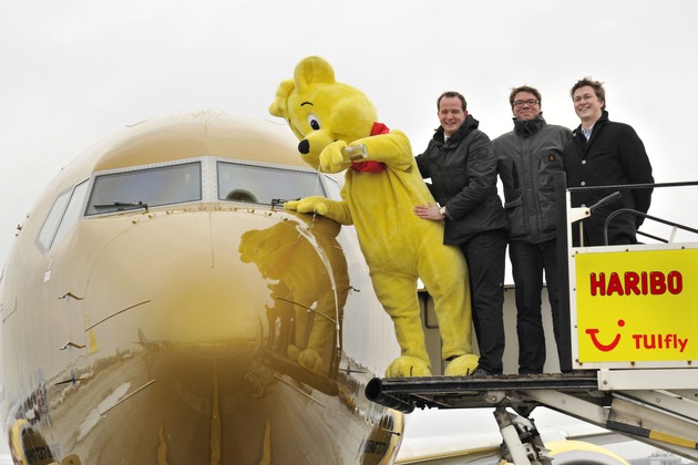 Zweite Boeing 737-800 von TUIfly in einer außergewöhnlichen HARIBO- Sonderlackierung / Eine Zusammenarbeit, die (sich) abhebt (mit Bild)