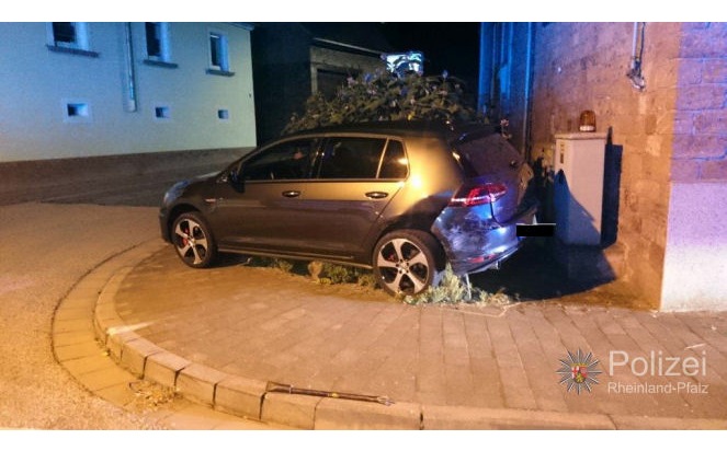 POL-PPWP: Verkehrsunfall mit 6 verletzten Personen