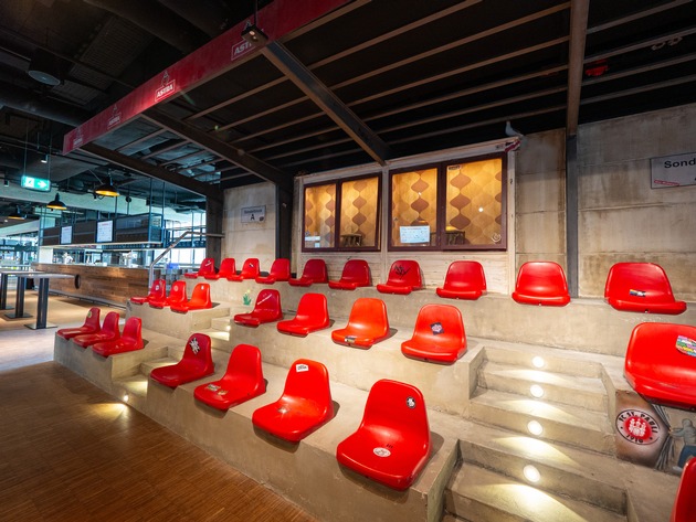 Weniger VIP-Seats, dafür mehr Platz für die FC St. Pauli-Fans: Anpfiff für den neuen Ballsaal der Südtribüne des Millerntor-Stadions
