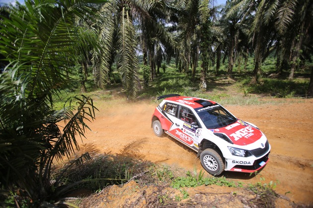 APRC: SKODA feiert fünften Titel in Serie - Gill holt sich vorzeitig die Fahrerkrone (FOTO)