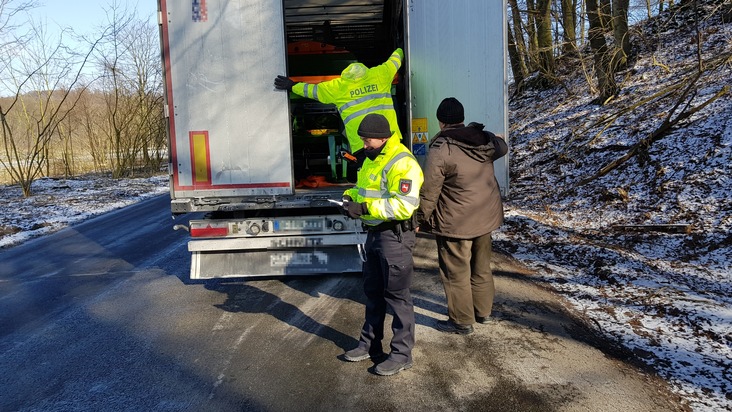 POL-HM: 46 Beanstandungen bei Schwerpunktkontrolle &quot;Truck&quot;