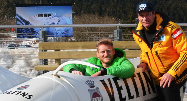 André Schürrle fährt Taxibob: Vom Fußballplatz direkt in den Eiskanal