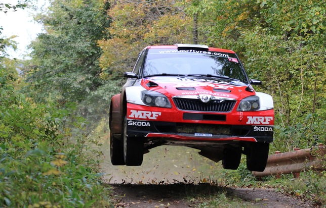 Titel-Double: SKODA schreibt Geschichte in der APRC (FOTO)