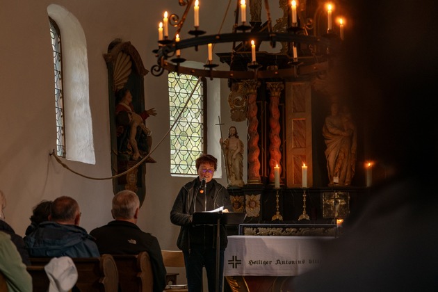 Krimiwanderung mit Kathrin Heinrichs im Schmallenberger Sauerland