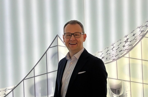 HWP Handwerkspartner GmbH: HWP Handwerkspartner st&auml;rkt Gesch&auml;ftsf&uuml;hrung / Ken K&auml;mpf &uuml;bernimmt Verantwortung f&uuml;r TGA | Dach & Solar sowie Bauwerkserhaltung