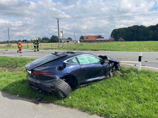 POL-COE: Senden-Ottmarsbocholt, Kappenberger Damm (L884)/Auto überschlägt sich