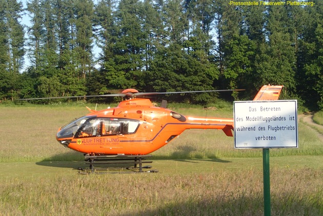 FW-PL: Rettungshubschrauber aus dem hessischen Kassel landete am Sonntagabend in Plettenberg. NRW-weit waren alle Rettungshubschrauber in Einsätzen gebunden.