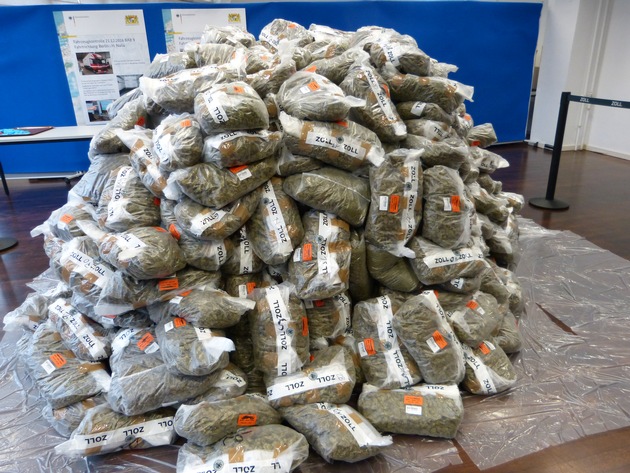 Gemeinsame Pressemitteilung/
Anklageerhebung wegen Einfuhr von über 500 kg Marihuana