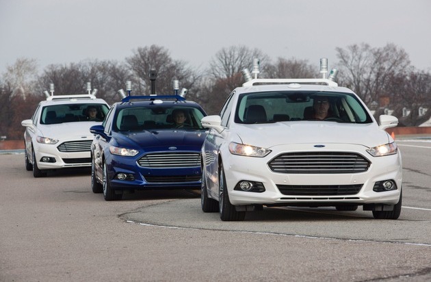 Ford-Werke GmbH: Ford startet Erprobung autonomer Fahrzeuge auf den Straßen von Kalifornien (FOTO)