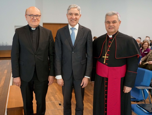 Demokratie braucht Haltung und Verantwortung - Dreikönigsempfang in der Katholischen Akademie Schwerte mit Verfassungsgerichtspräsident Prof. Dr. Stephan Harbarth