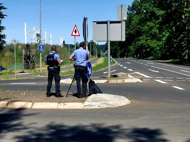POL-WE: Unfallursache Geschwindigkeit - Polizei kontrolliert Temposünder