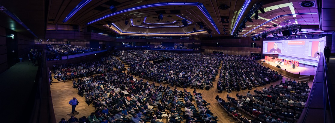 WeAreDevelopers in Berlin: Die Tech-Branche trifft sich auf der weltweit größten Entwicklerkonferenz