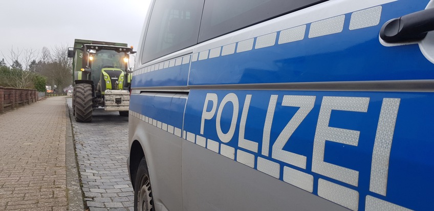 POL-STD: Großangelegte Kontrollaktion der Polizei im Landkreis Stade  - Fahrzeuge im land- und forstwirtschaftlichen Verkehr überprüft