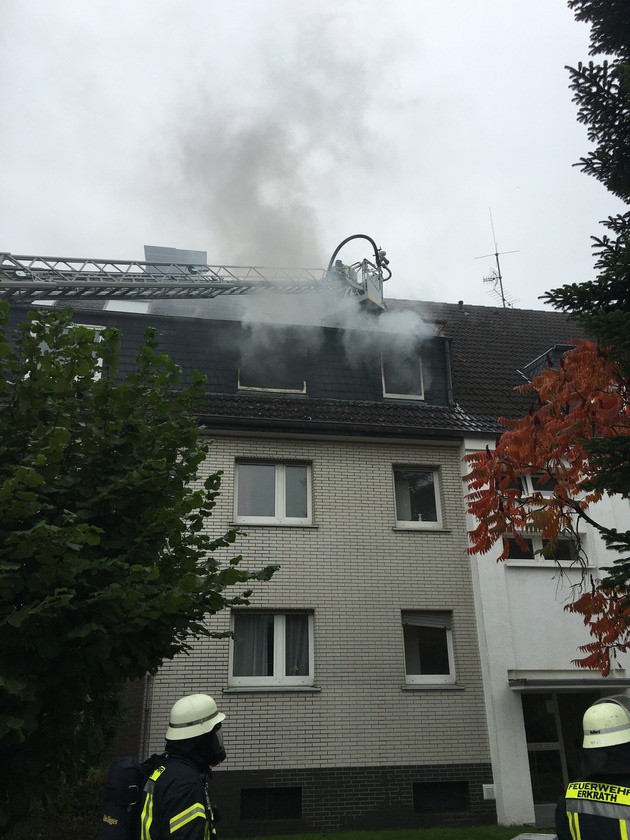 FW-Erkrath: Wohnungsbrand in Erkrath-Unterfeldhaus forderte zwei Verletzte