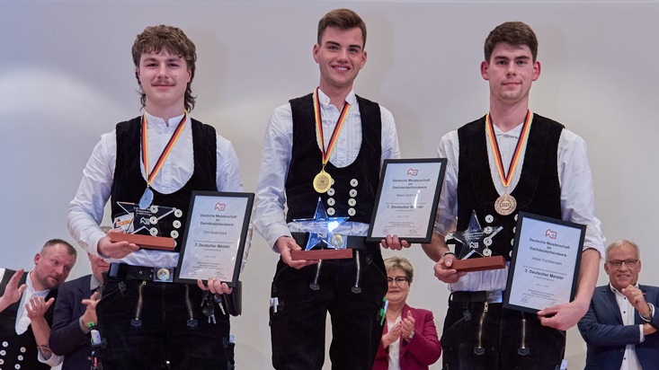 Zentralverband des Deutschen Dachdeckerhandwerks ZVDH: Die Bundessieger im Dachdeckerhandwerk stehen fest