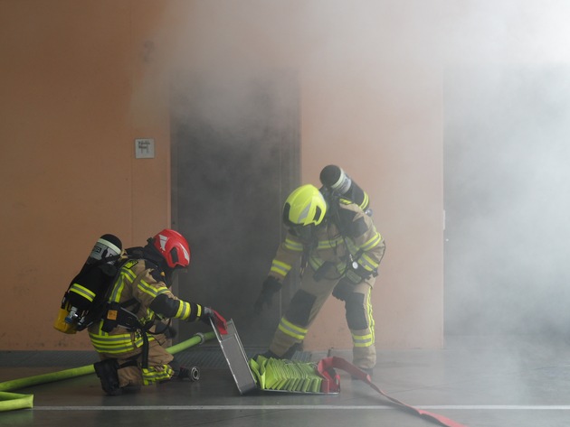 FW Alpen: Interkommunaler Trainingstag am Institut der Feuerwehr in Münster