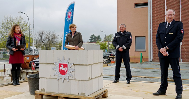 POL-GOE: Grundsteinlegung: Polizeidienstgebäude in der Robert-Bosch-Breite wird ausgebaut