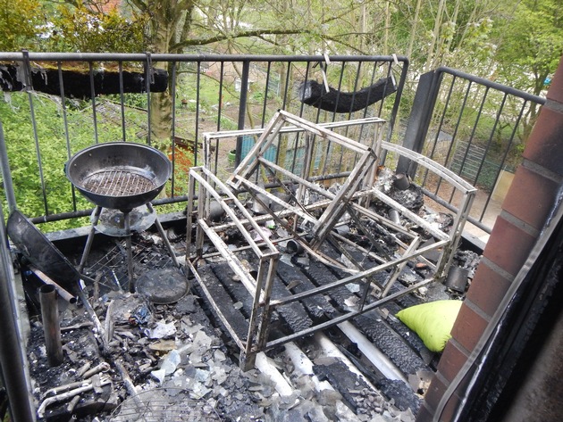 FW-MG: Brand zerstört Wohnung