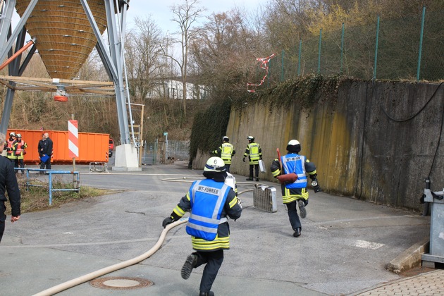 FW Mettmann: Zehn neue freiwillige Feuerwehrleute in der Einsatzabteilung der Feuerwehr Mettmann