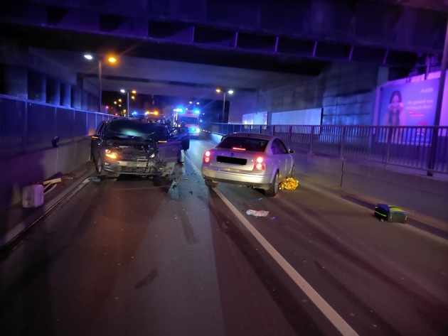 FW-GE: Verkehrsunfall auf der Bismarckstraße fordert fünf verletzte Personen