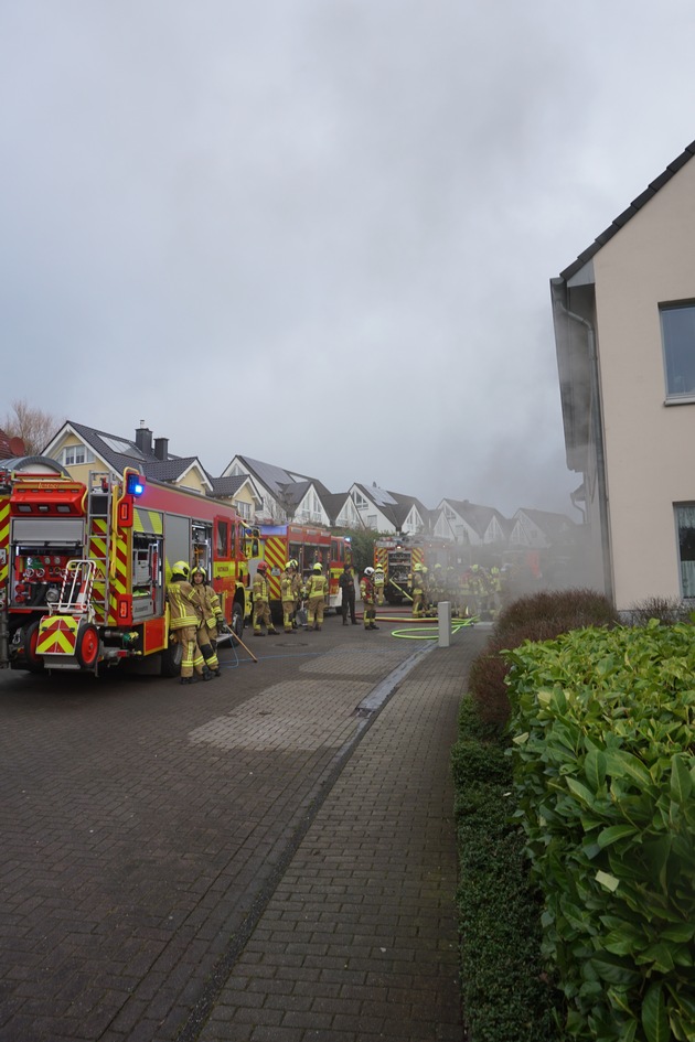 FW Ratingen: Kellerbrand in Ratingen-Homberg - Bewohner blieben unverletzt