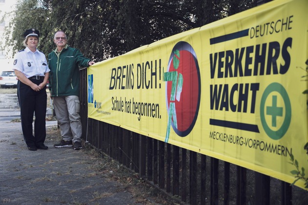 POL-HRO: Verkehrssicherheitsaktion zum Schulanfang - &quot;BREMS DICH! Schule hat begonnen!&quot;