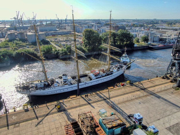 Gorch Fock zum planmäßigen Schiffs-TÜV eingelaufen