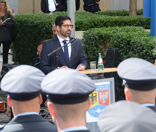 BPOLD FRA: Feierliche Vereidigung von 227 neuen Bundespolizistinnen und Bundespolizisten am Flughafen Frankfurt am Main - Wirtschaftsminister Mansoori dankt für den Einsatz zur Sicherung unseres Staates