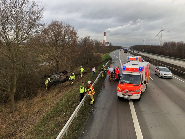 FW Bremerhaven: Verkehrsunfall auf der BAB 27