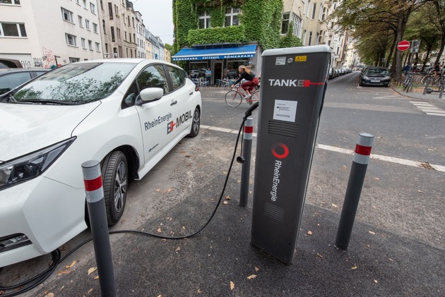Elektromobilität in Köln - RheinEnergie führt Tarif für Ladestrom ein