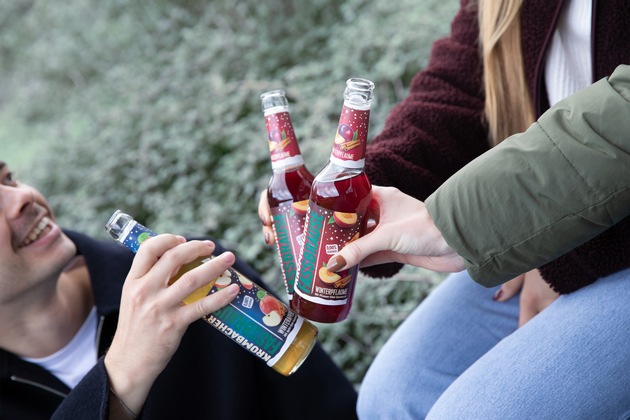 Winterapfel bekommt Verstärkung: Krombacher's Fassbrause Winterpflaume feiert Premiere