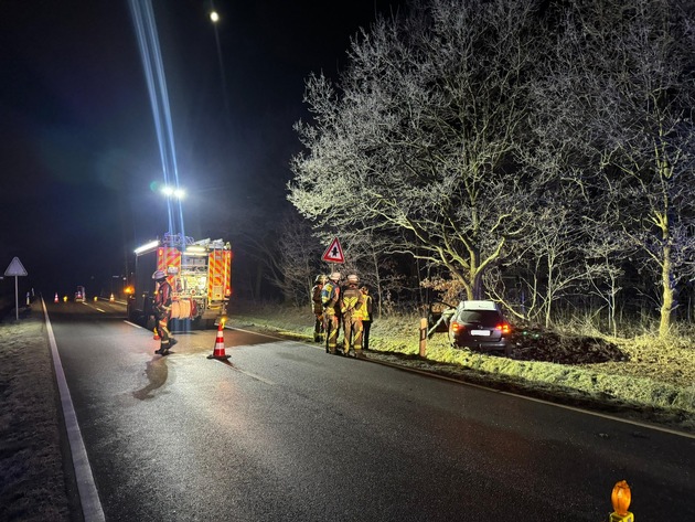 FW Norderstedt: Schwerer Verkehrsunfall - Notruf über Automatische Unfallerkennung des Smartphones